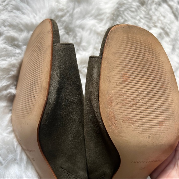 Marc Fisher Dafne Mule Suede Block Heels Olive Green Size 8 - Picture 10 of 11
